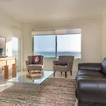 Amazing Beachfront 2 Bed Apartment A308 Sea Spray