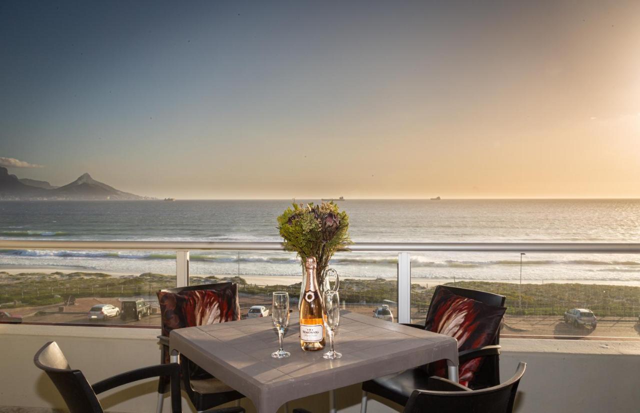 Amazing Beachfront 2 Bed A308 Sea Spray