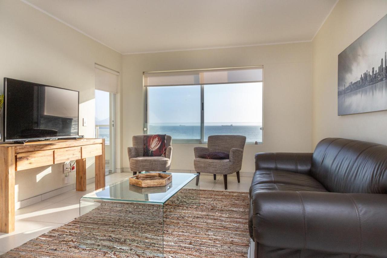 Amazing Beachfront 2 Bed A308 Sea Spray