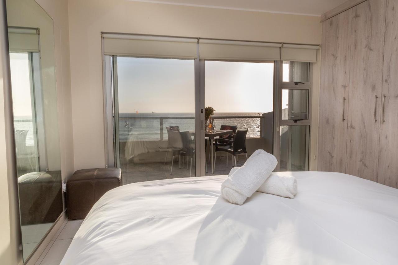 Amazing Beachfront 2 Bed A308 Sea Spray Apartment